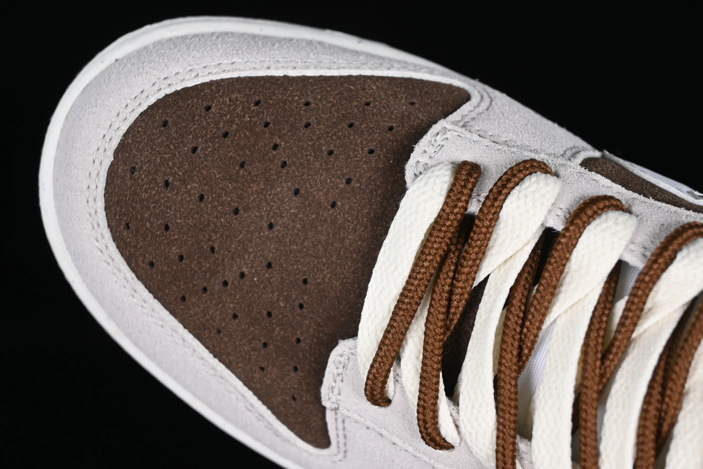 All Categories Nk SB Dunk Series Nk SB Dunk Low Low-top sneakers Cost-effective version Nk SB Dunk Low "85" double hook SB low-top sports and leisure sneakers DO9457-108